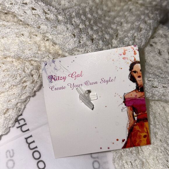 New Together Apparel Crocheted Open Weave Lace-Up Back V-Neck Sweater‎ Cream S/M - Picture 11 of 14